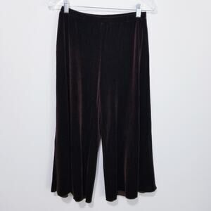 Tempo Paris Made in USA velvet wide leg Capri